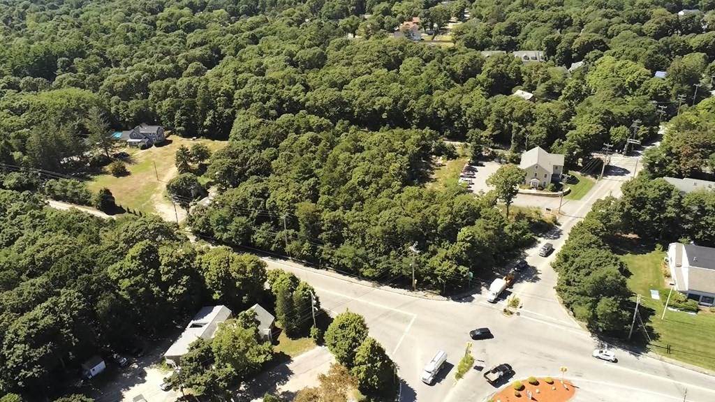 538 N Falmouth Hwy - Photo 1