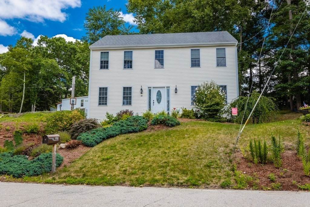 20 Freeman Ave - Photo 1