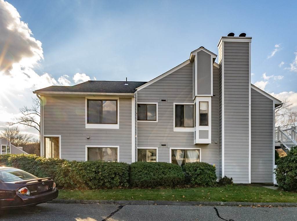 383 Nassau Dr - Photo 1