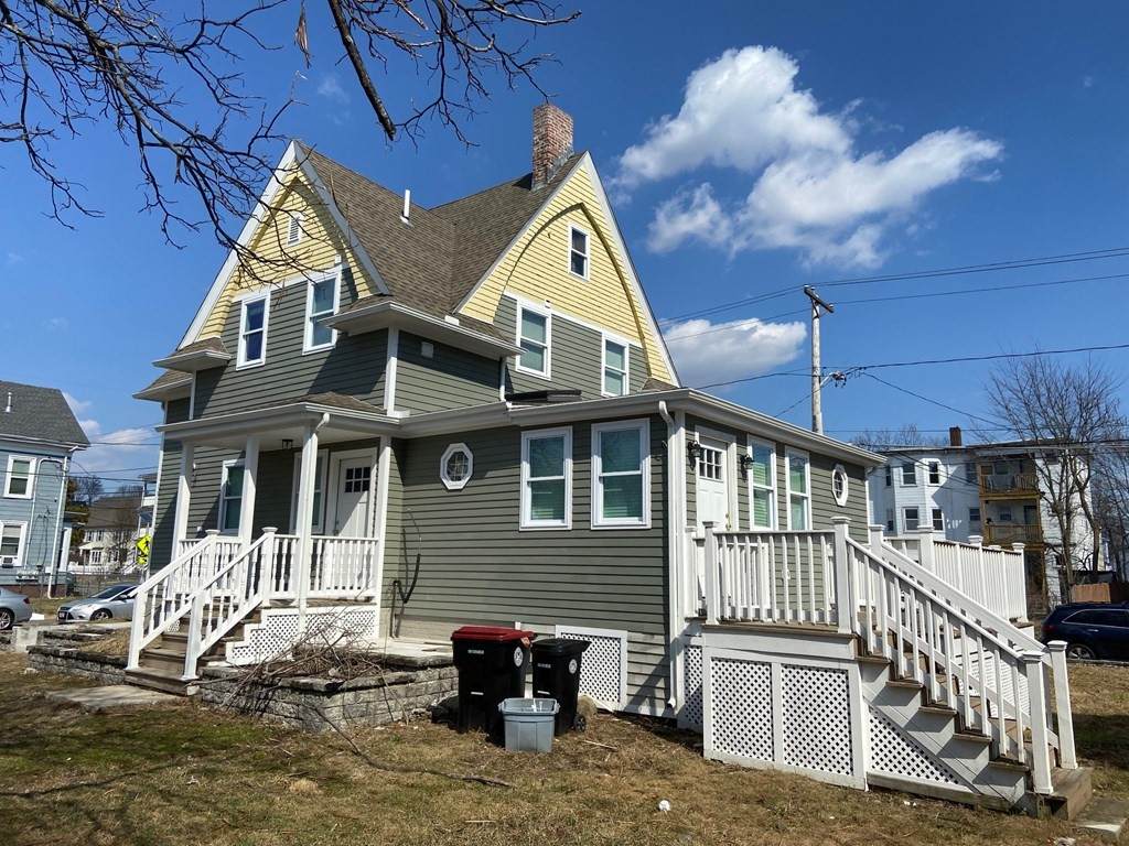 999 Warren Ave - Photo 1