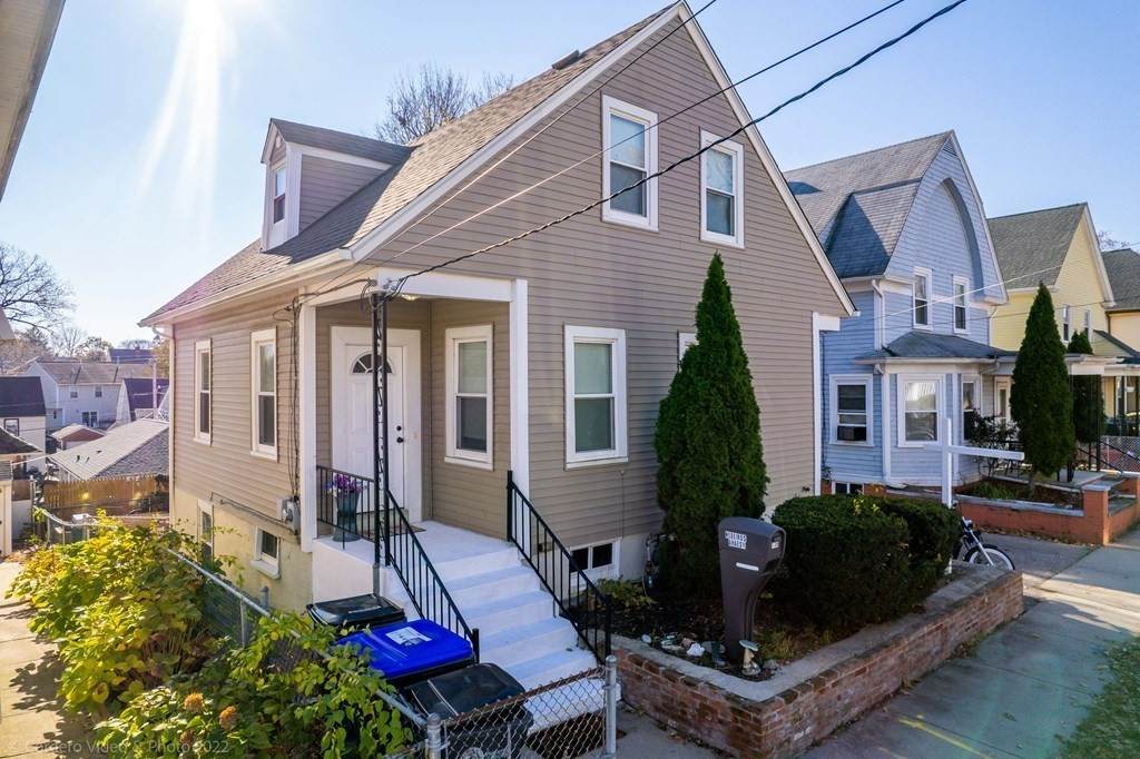 136 Ohio Ave - Photo 1