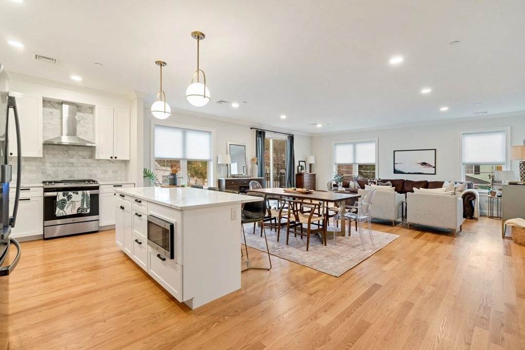 8 Greenleaf Place - Photo 1
