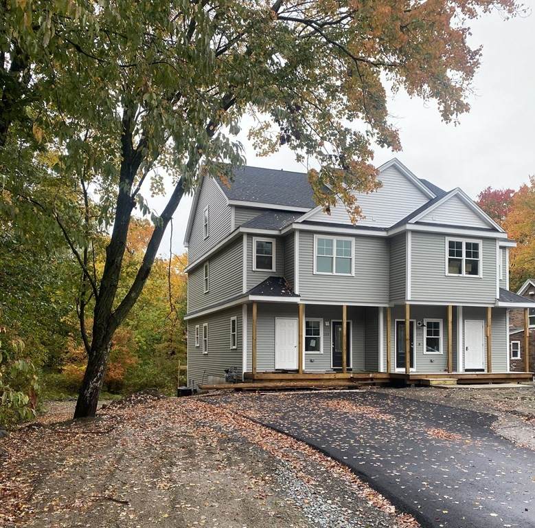 134 Hackett Ave - Photo 1