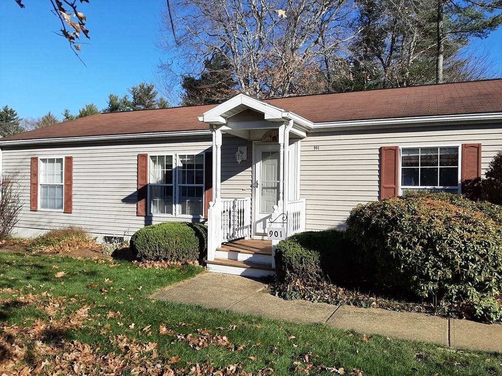 901 Blueberry Circle - Photo 1