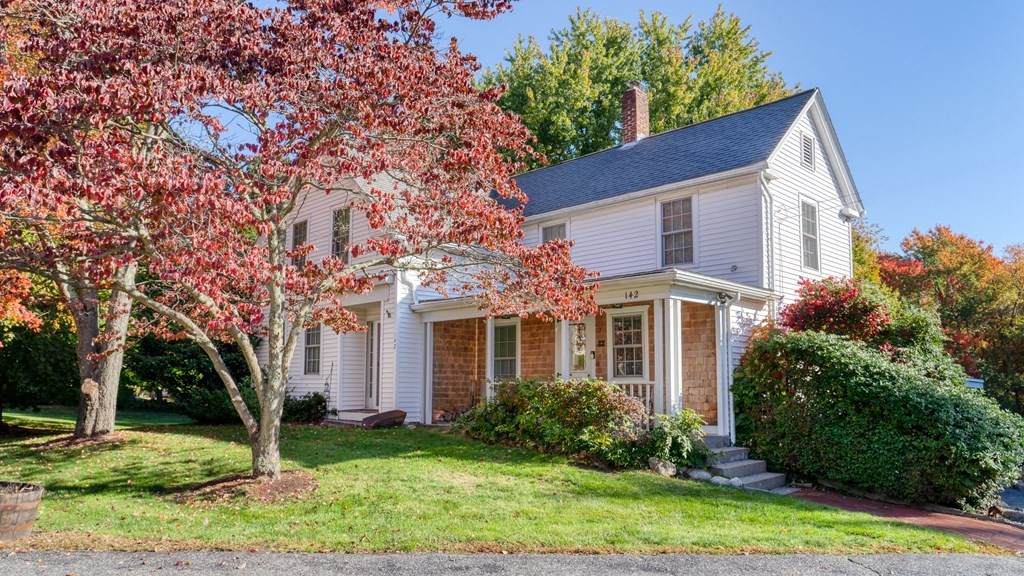 142 Prospect St - Photo 1