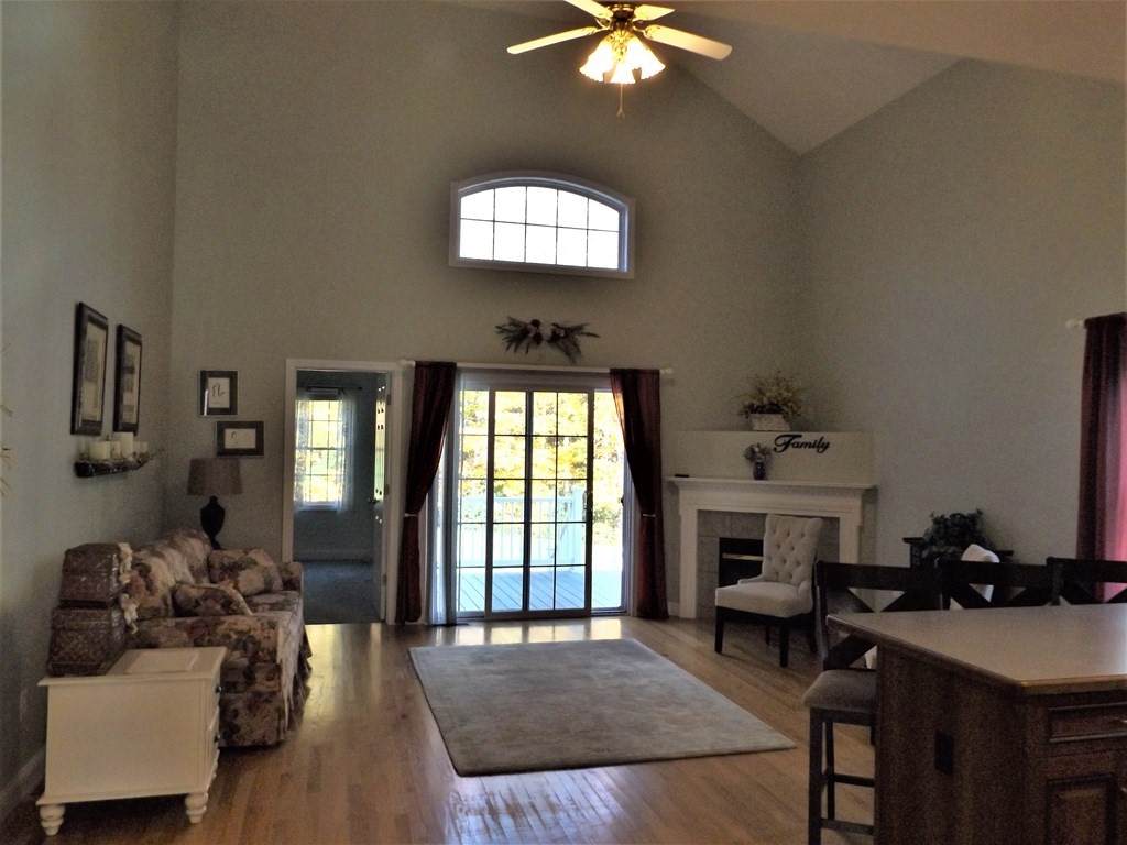8 Moosehorn Hill Cir - Photo 1