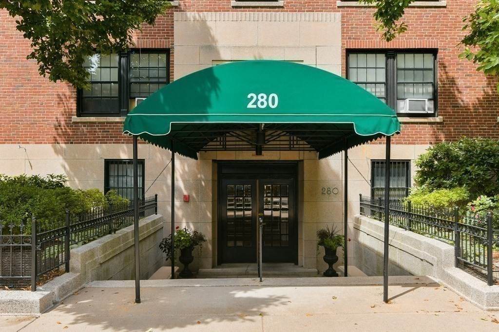 280 Beacon St - Photo 1