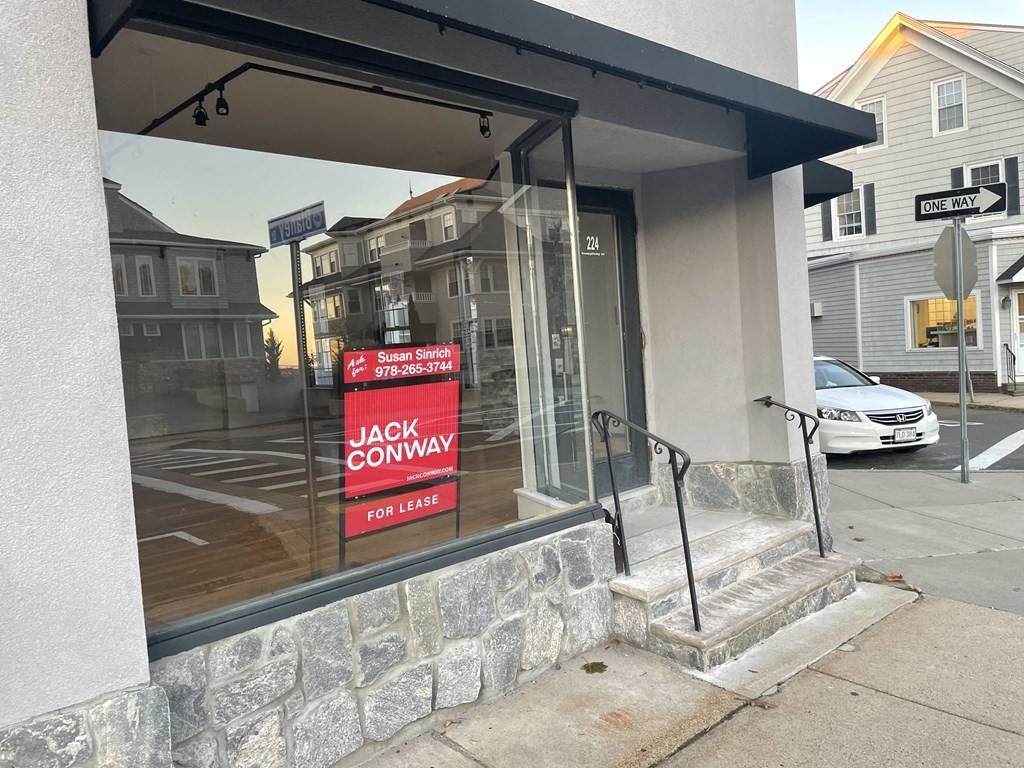 224 Humphrey Street - Photo 1