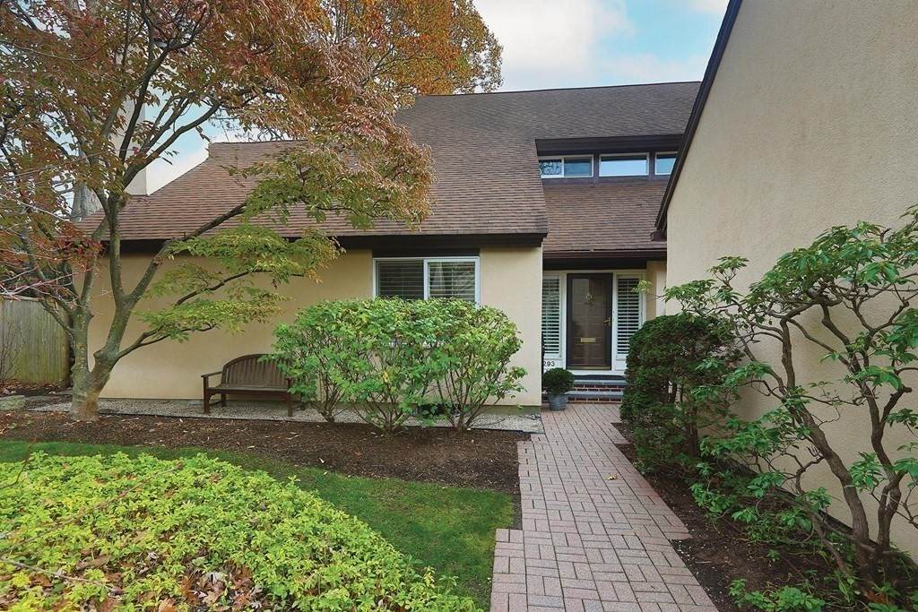 293 Goddard Ave - Photo 1