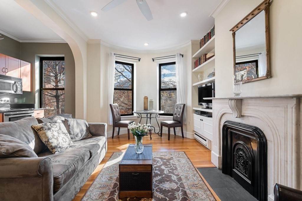 41 Warren Ave - Photo 1