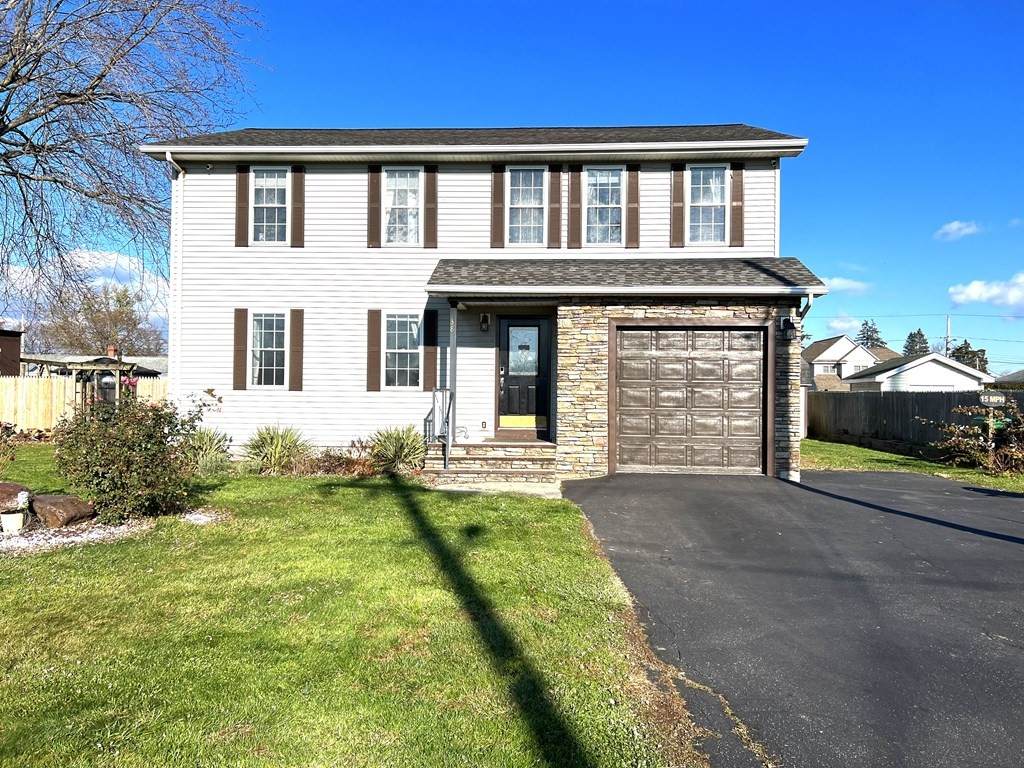 38 Paderewski Avenue - Photo 1