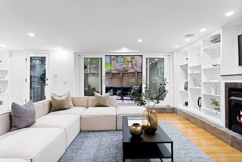 300 Columbus Avenue - Photo 1