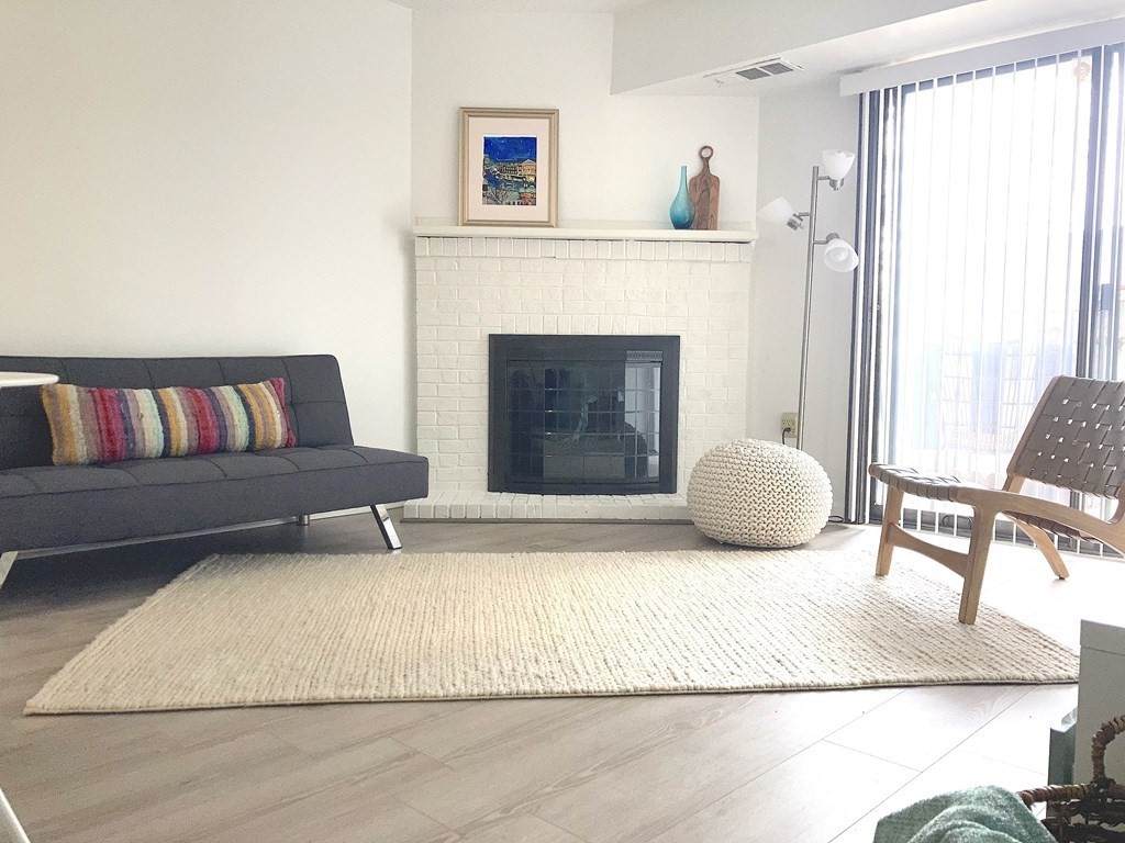390 Broadway - Photo 1