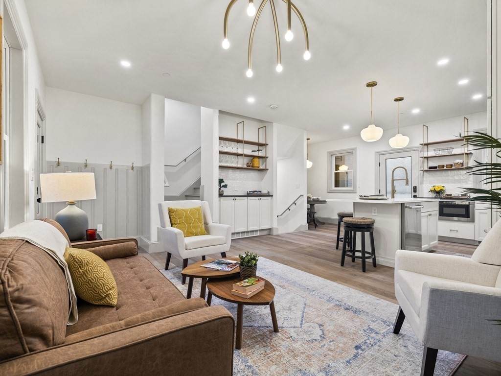 152 Summer St - Photo 1