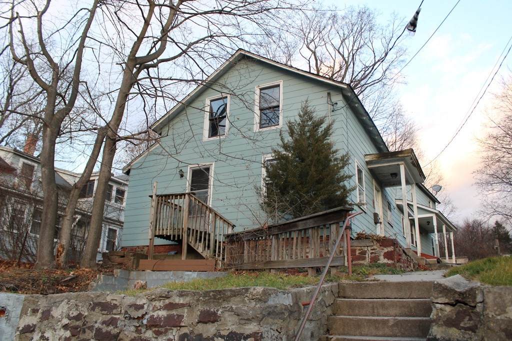 17 Washington St - Photo 1