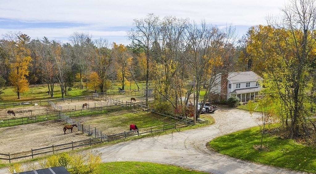 8 Robinson Rd - Photo 1