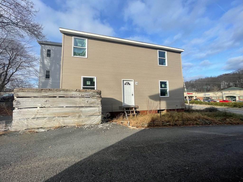 261 Main - Photo 1
