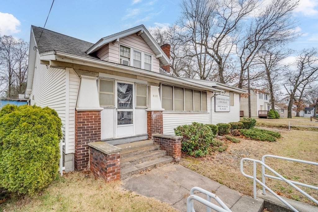 517 Boston Rd - Photo 1