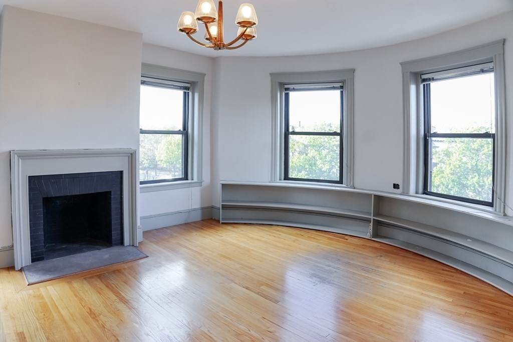 1093 Beacon Street - Photo 1