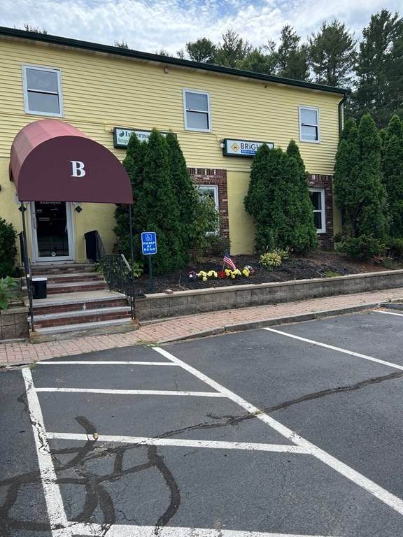75 Turnpike Rd - Photo 1