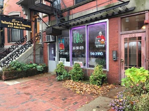 605 Massachusetts Ave - Photo 1