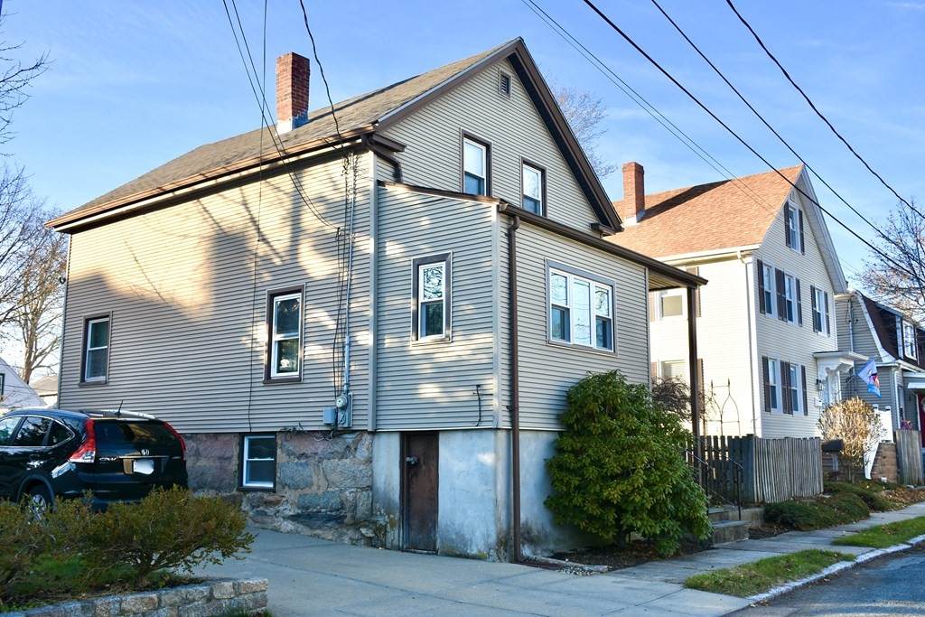 9 Lindsey St - Photo 1