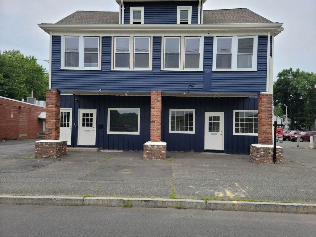 318 Newton Street - Photo 1