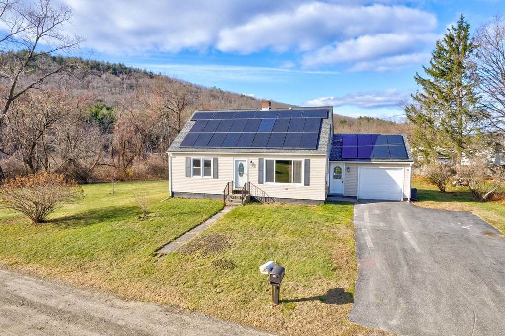 13 Silva St - Photo 1