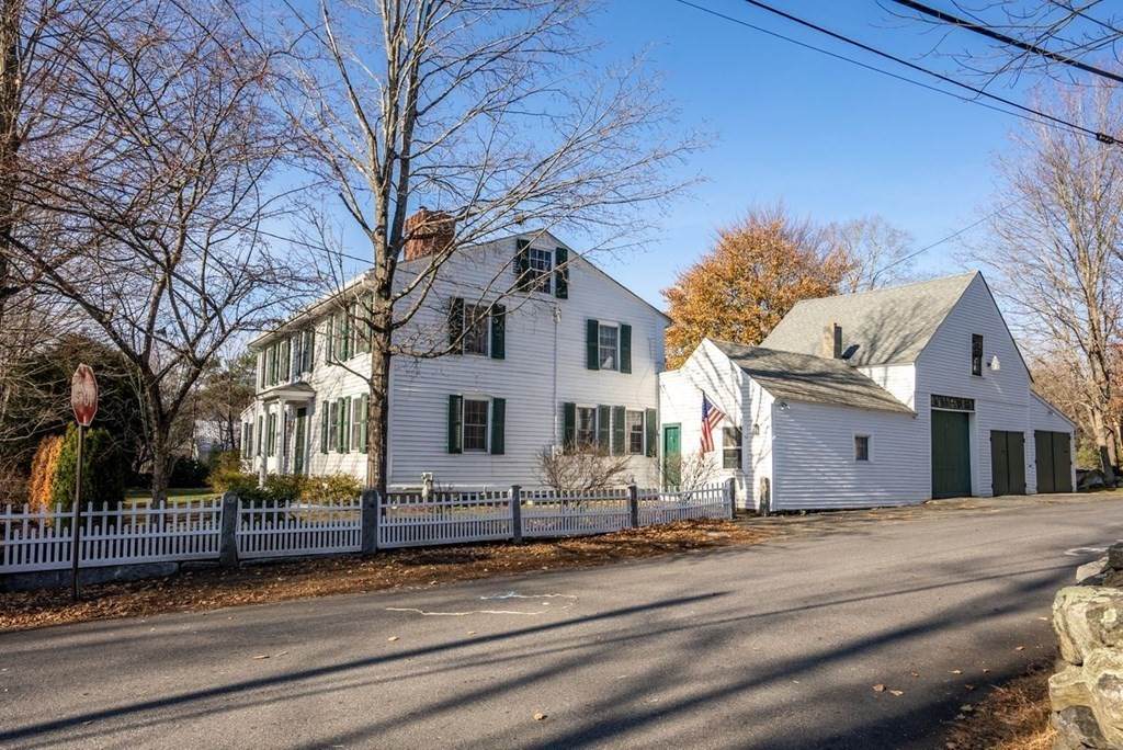 441 Great Road - Photo 1