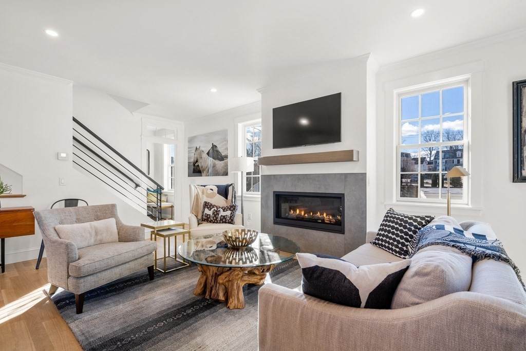 140 Main St - Photo 1