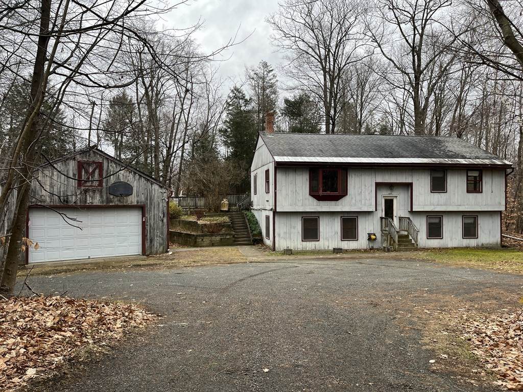 425 N County Rd - Photo 1