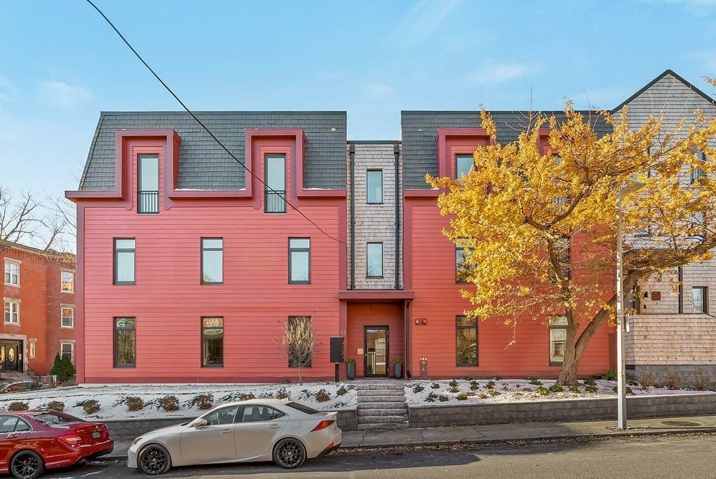 63 Moreland - Photo 1