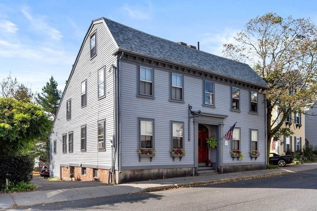 9 State Street - Photo 1
