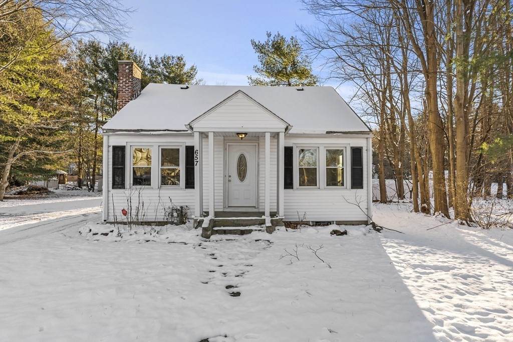 657 Cooley St - Photo 1