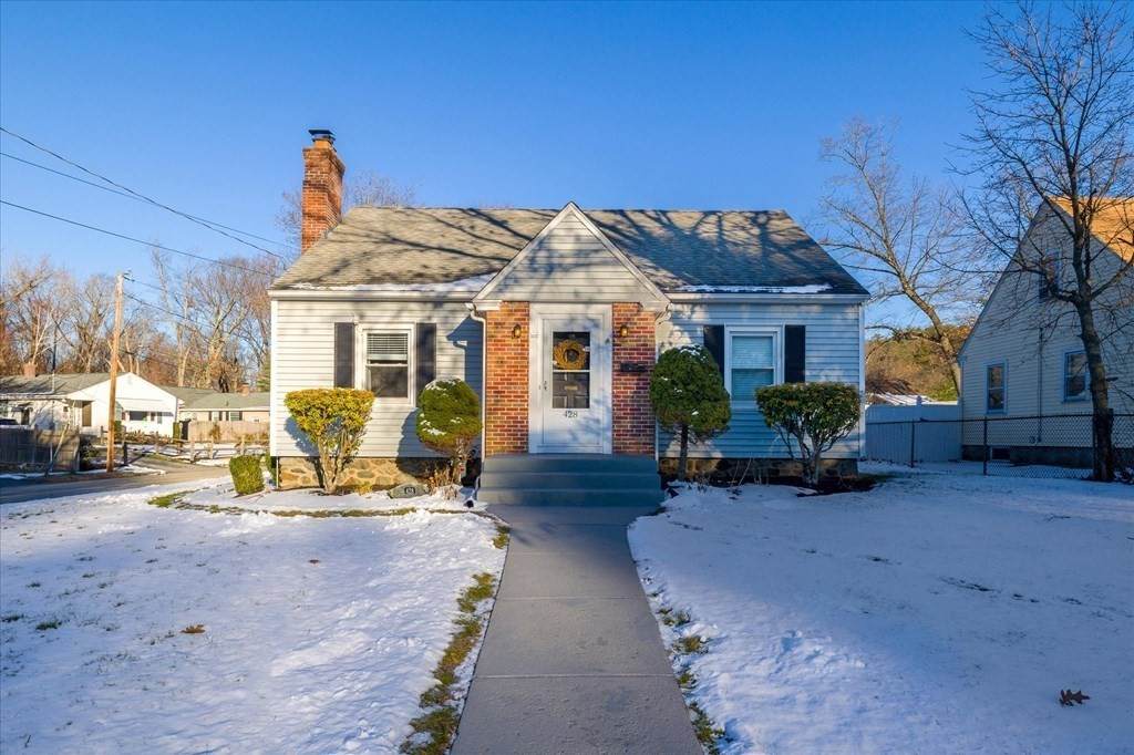 428 Mill St - Photo 1