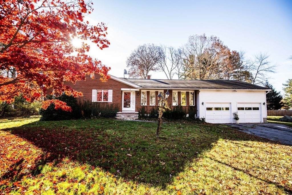 17 Connell Dr - Photo 1