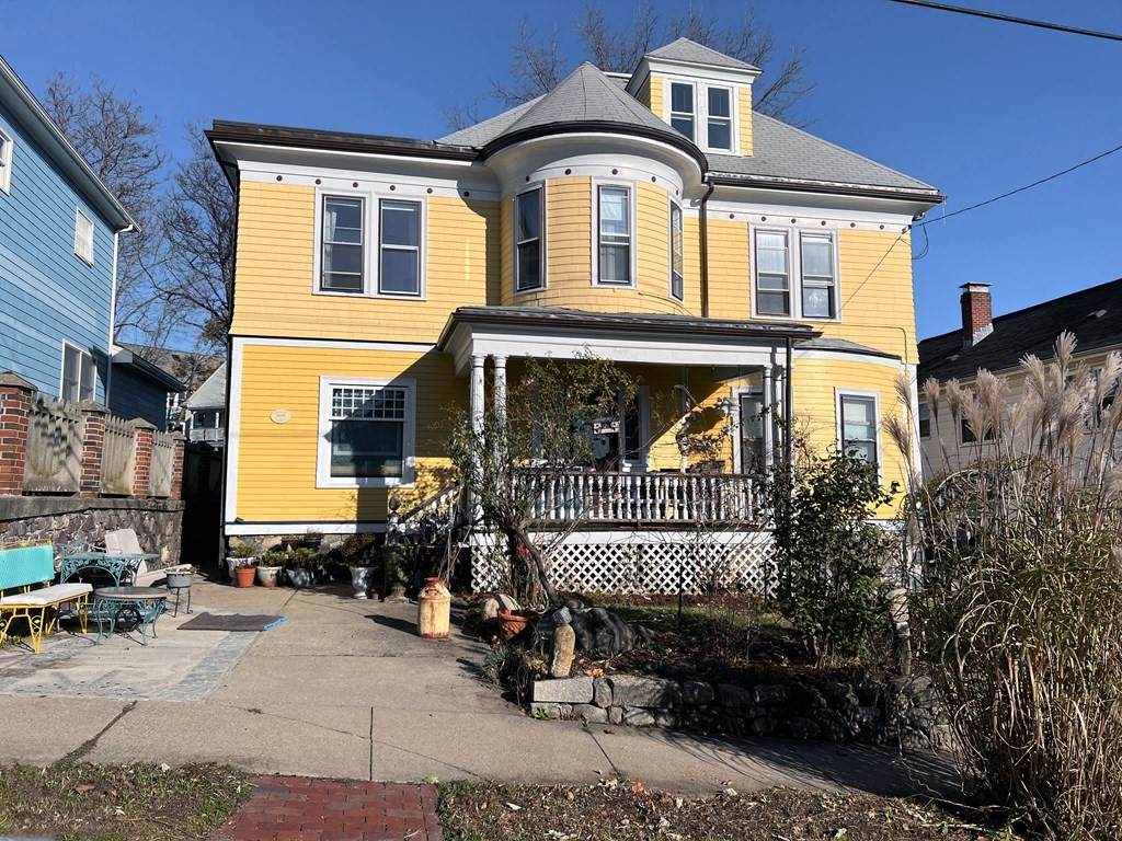 122-124 Spruce Street - Photo 1