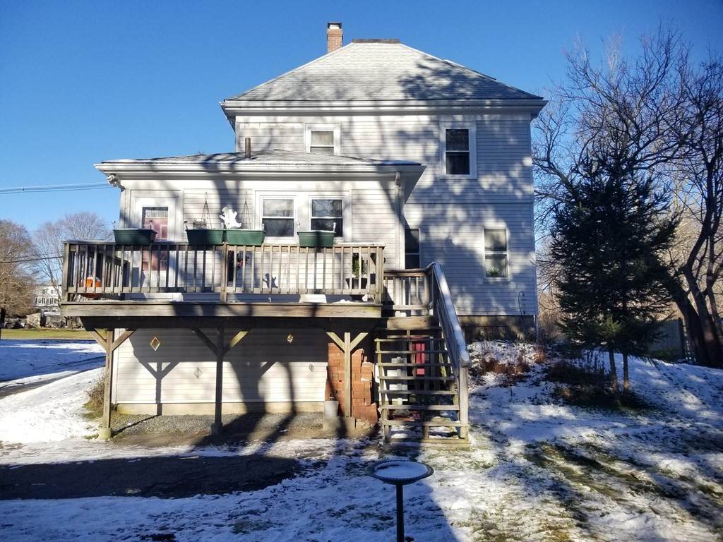 562 Canton St - Photo 1