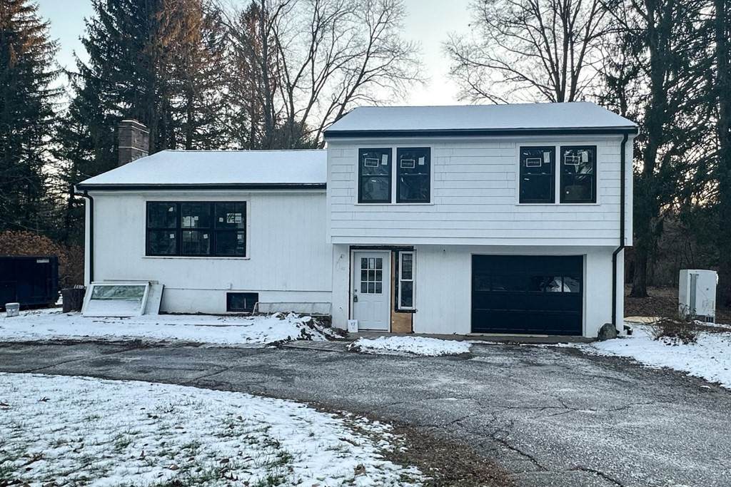 42 Bridge St - Photo 1