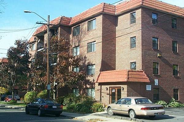 8 Nahant Pl - Photo 1