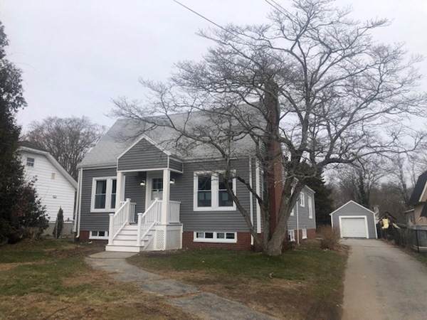 372 Buffinton St - Photo 1
