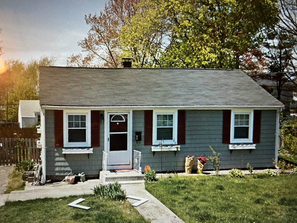102 Algonequin - Photo 1