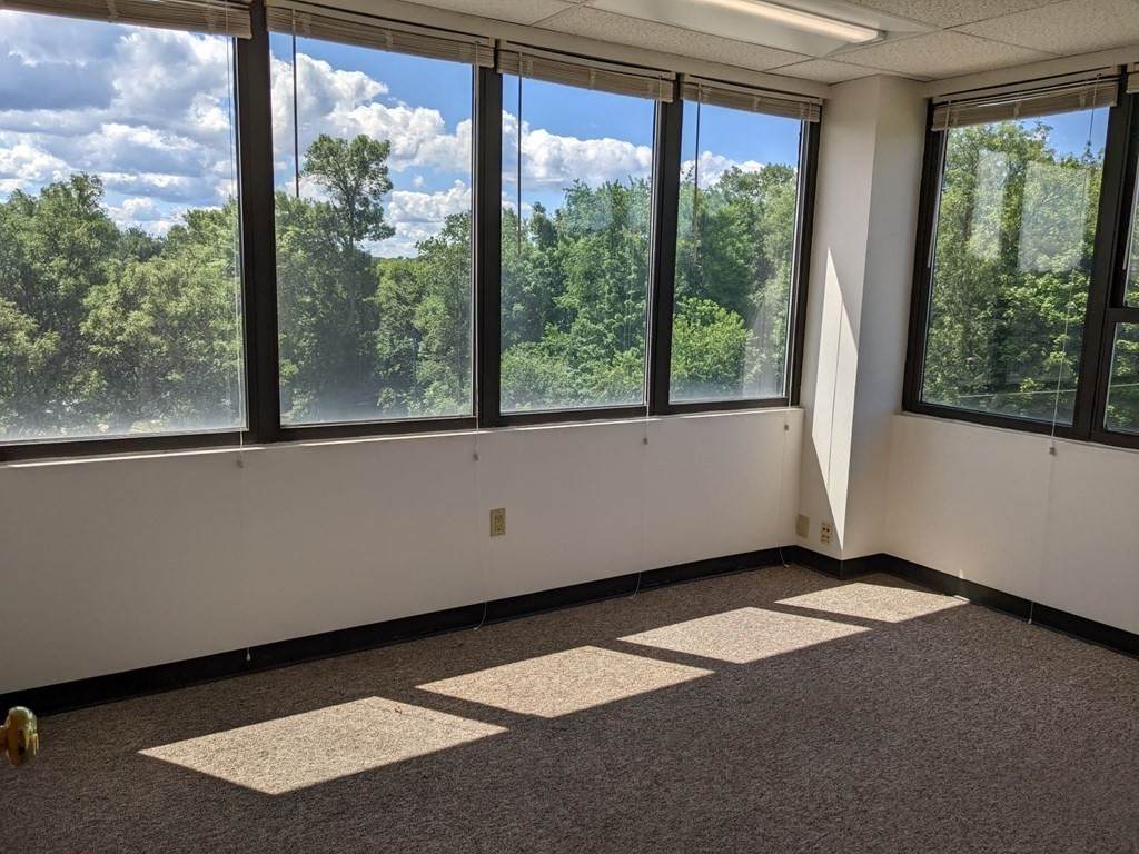 545 Concord Ave - Photo 1