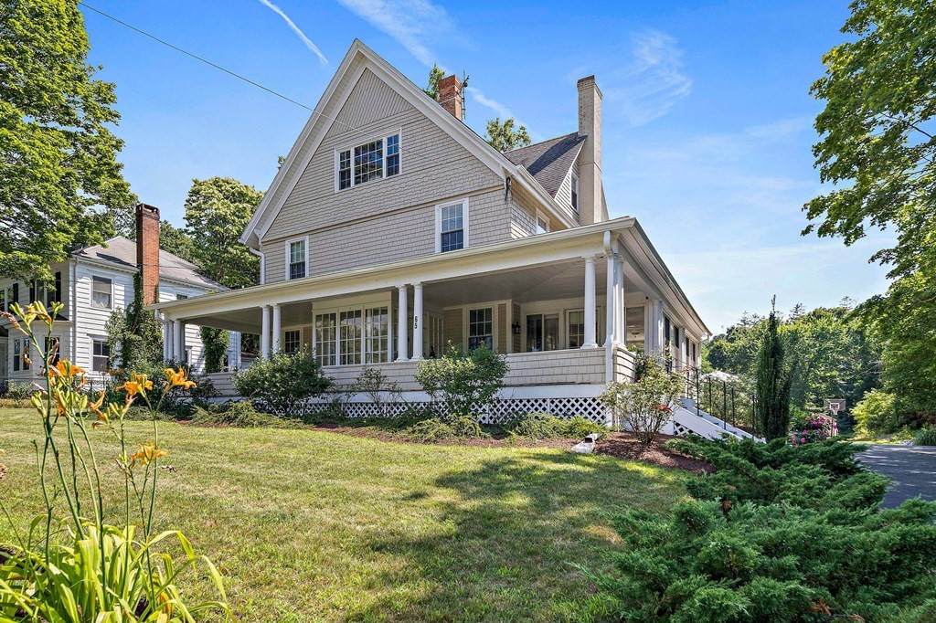 65 Warren Ave - Photo 1