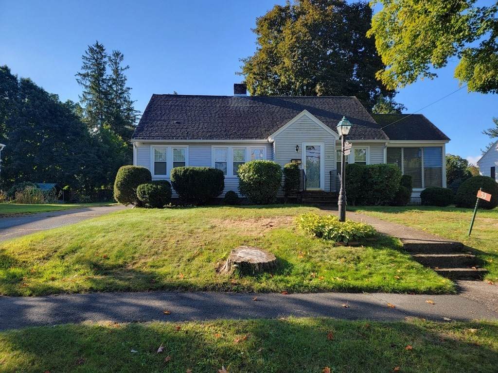 53 Maple St - Photo 1