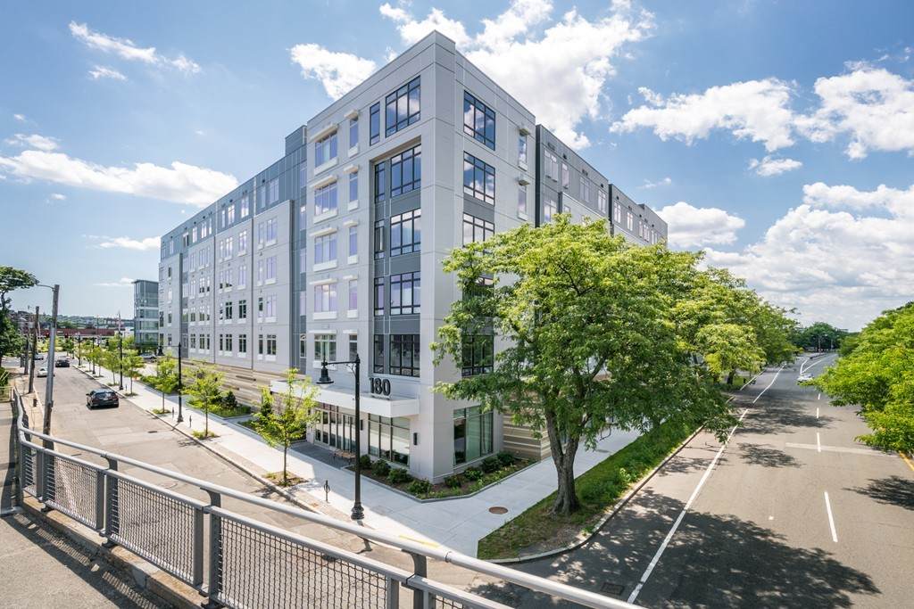180 Telford Street - Photo 1