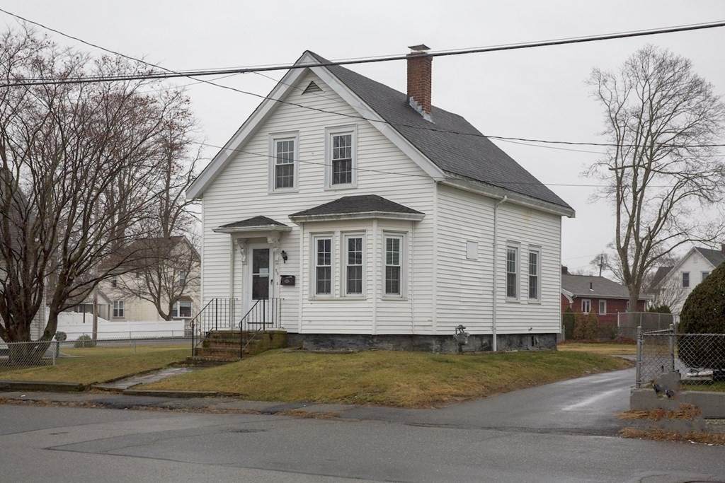 29 Waverly St - Photo 1