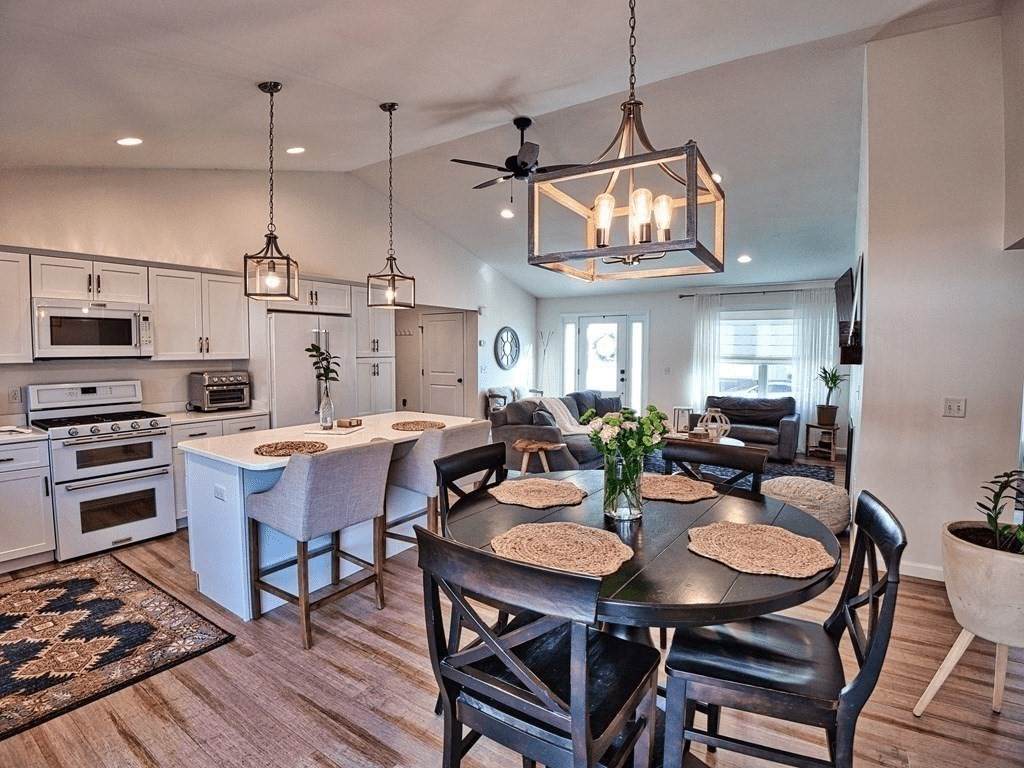 15 Fieldstone Lane - Photo 1