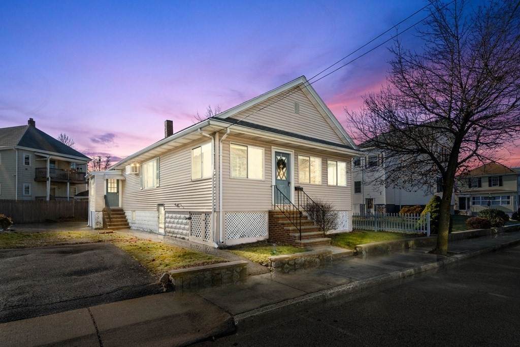 111 Lawrence St - Photo 1
