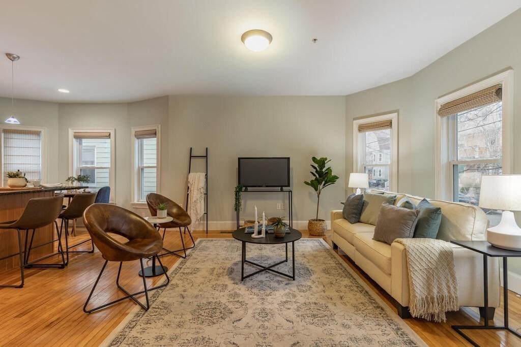 37 Pearson Ave - Photo 1